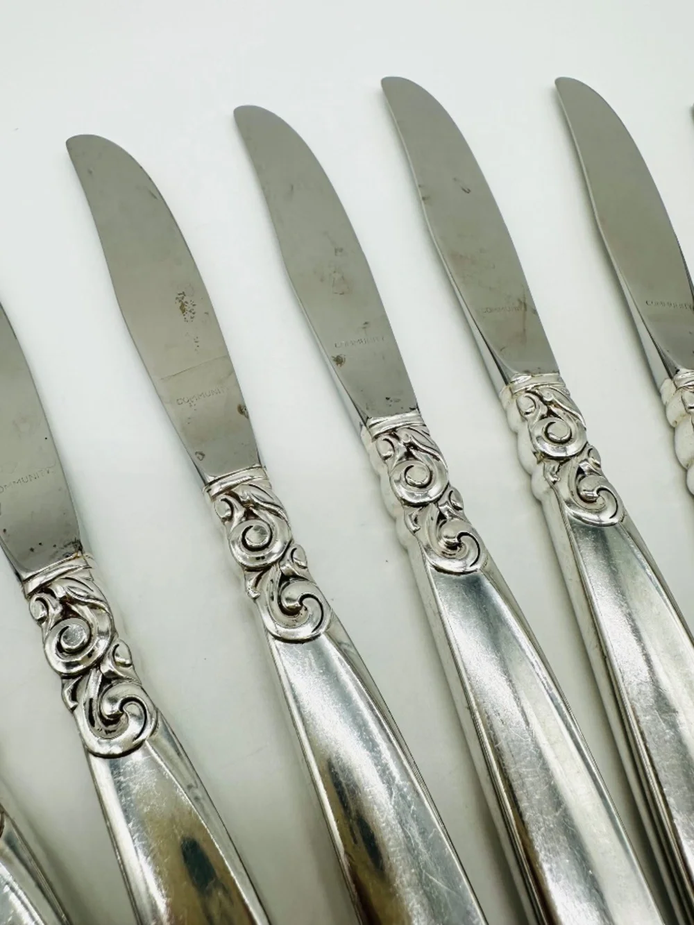 Vintage Oneida Community South Seas Dinner Knife Silver-Plate Flatware Set of 8